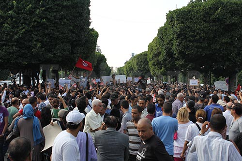 En photos : la marche contre la violence à Tunis