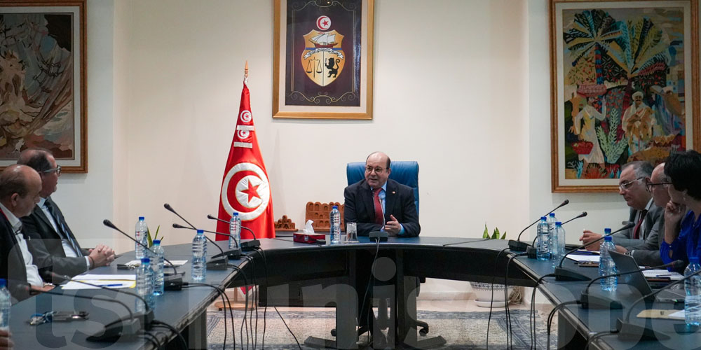 إجراءات عاجلة لصالح العائلات التونسية : شوف شنيا صار في وزارة السياحة ؟