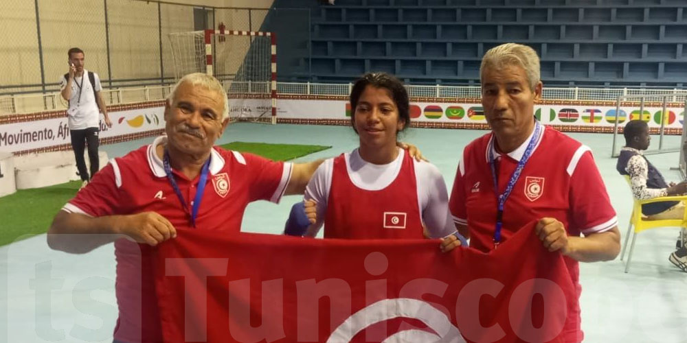 البطلة ألما زعرة ترفع علم تونس عالياً بذهبية الملاكمة في لواندا