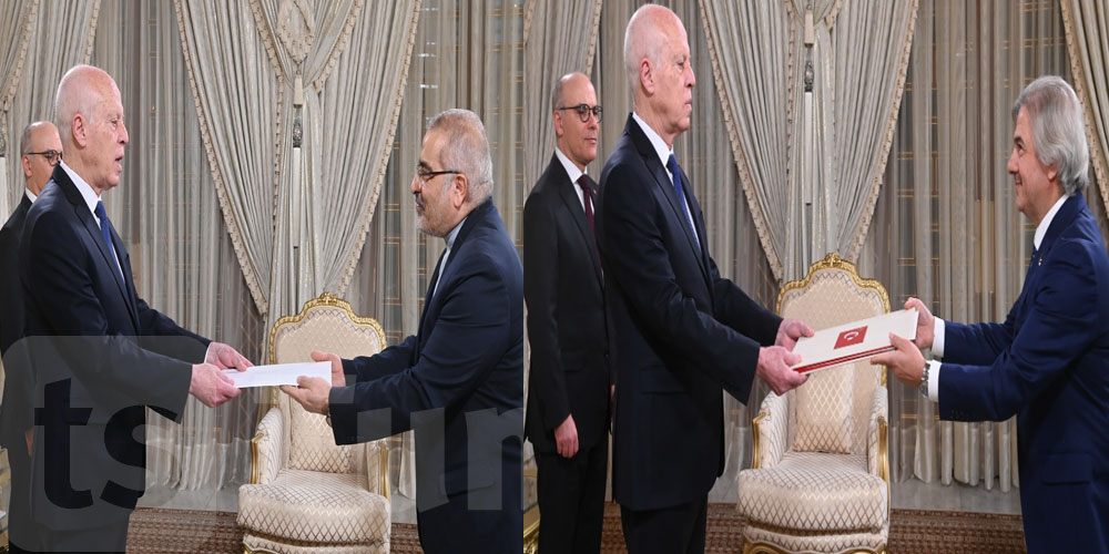  رئيس الجمهورية يشرف على موكب تسلّم أوراق اعتماد سفيرين جديدين معتمدين بتونس