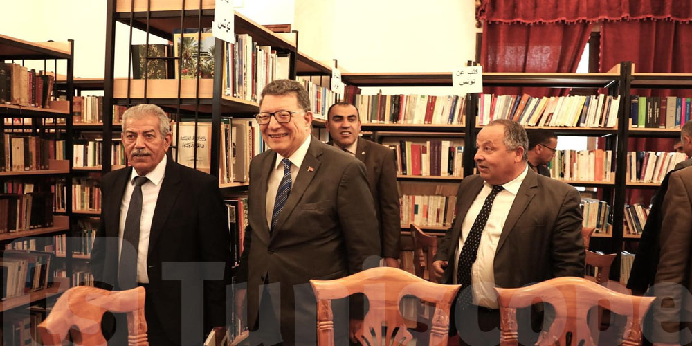 Ibrahim Bouderbala inaugure le nouvel espace de la bibliothèque de l’ARP