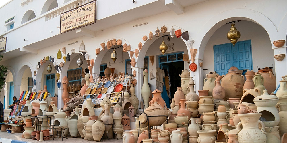ديوان الصناعات التقليدية ينظم دورات تنمية كفاءات في سبع حرف من بينها فخار قلالة
