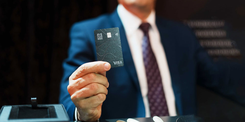 بنك BTK  يعيد تعريف معايير البطاقات المصرفية الفاخرة مع 'فيزا إنفينيت'Visa infinite   