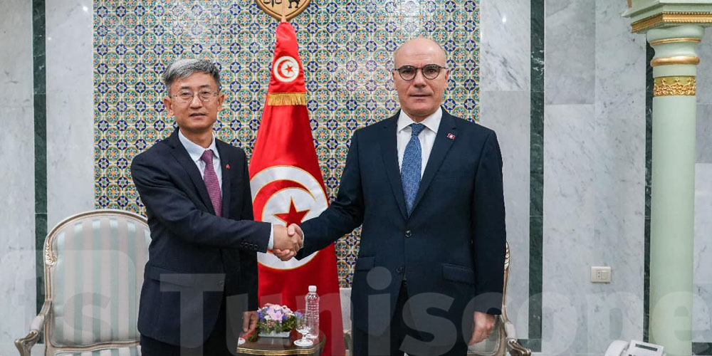 Nabil Ammar reçoit l’ambassadeur de Chine à Tunis
