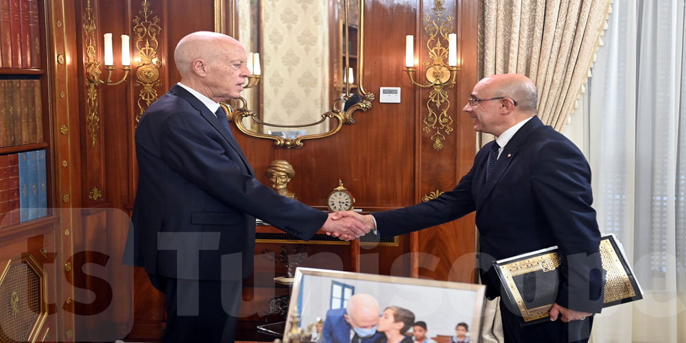 Le Président de la République s'informe de l'avancement des projets sous la supervision des forces armées