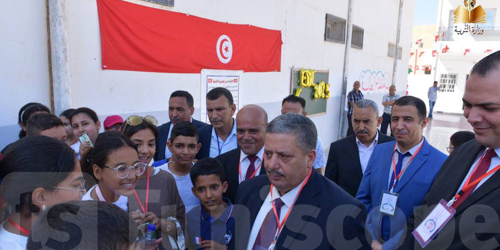 من تطاوين: وزير التربية يشرف على انطلاق مناظرة الدخول إلى المدارس الإعدادية النموذجية 