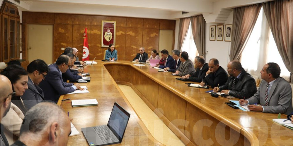 La ministre de l’équipement met en lumière les améliorations du transport public en Tunisie