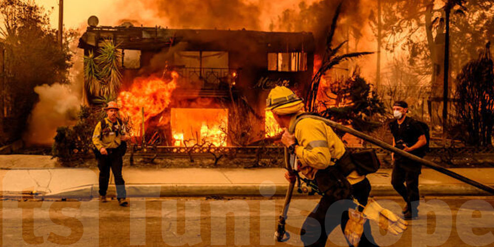 Incendies à Los Angeles : 10 morts, des milliers de maisons réduites en cendres 