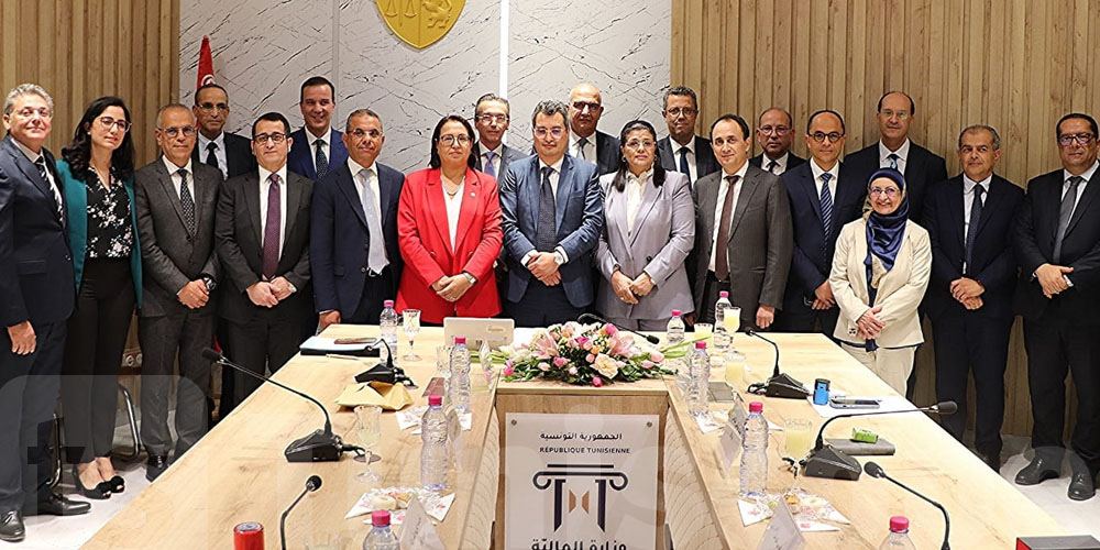 ممثلو القطاع البنكي يعبرون عن استعداداهم المتواصل لدعم مجهود الدّولة التونسية