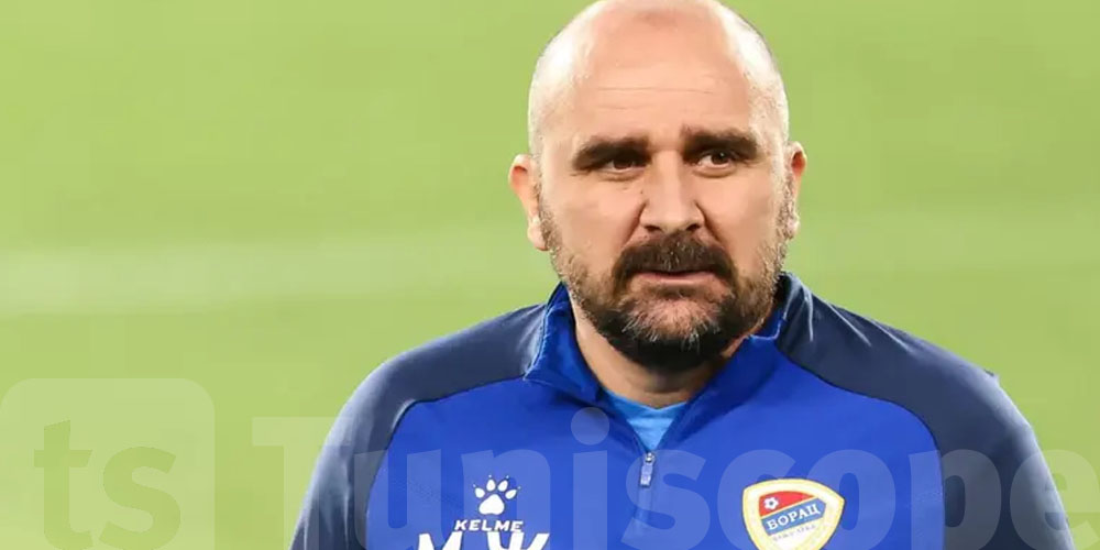  في حادثة صدمت الأوساط الرياضية : وفاة مدرب أثناء المباراة