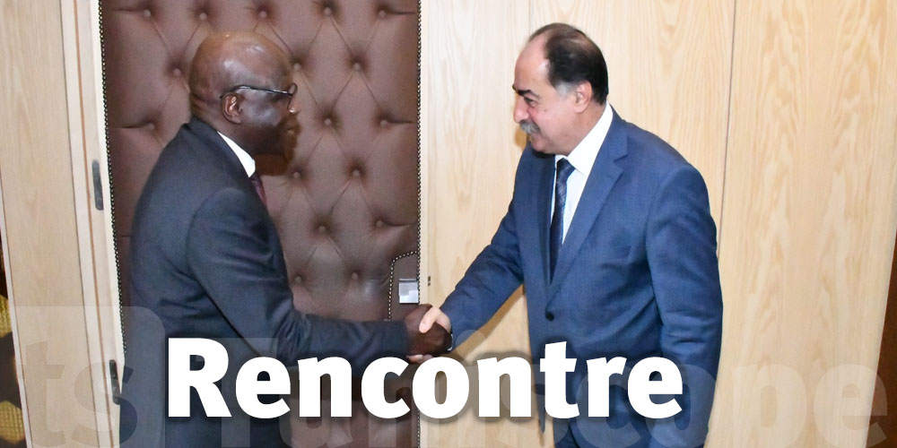 Le ministre de l'Intérieur reçoit l'ambassadeur de la République du Cameroun