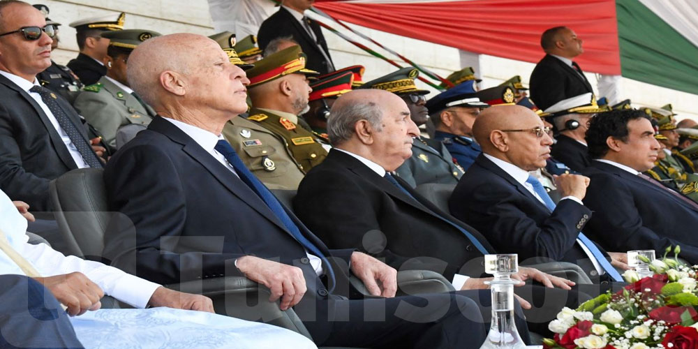 Le Président de la République arrive en Tunisie après sa participation à la célébration du 70ème anniversaire de la Révolution algérienne