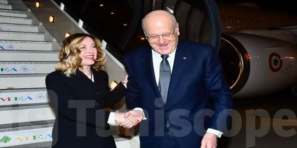 موقف محرج لرئيس وزراء لبنان.. صافح وقبّل امرأة ظن أنها نظيرته الإيطالية