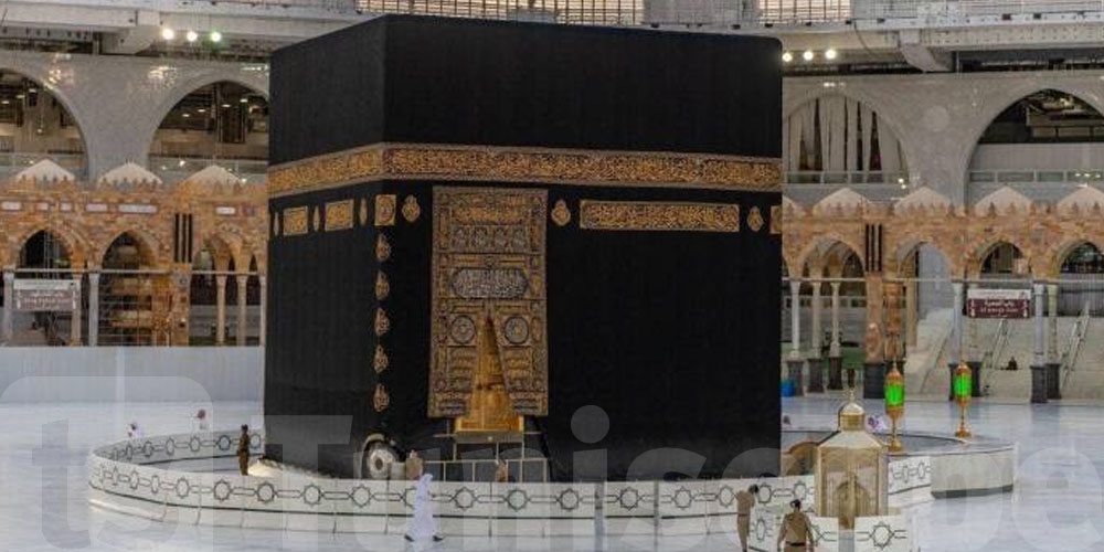 ماذا يوجد داخل الكعبة؟ أسرار بيت الله الحرام من الداخل