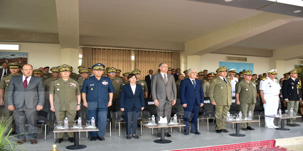  وزير الدفاع يشرف على اختتام السنة الجامعية بالأكاديمية العسكرية بفندق الجديد