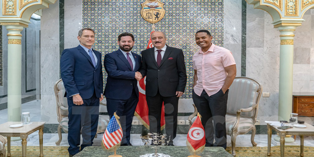   وزير الخارجية يستقبل وفدًا من الكونغرس الأمريكي: دعم متبادل لعلاقات الصداقة والتعاون