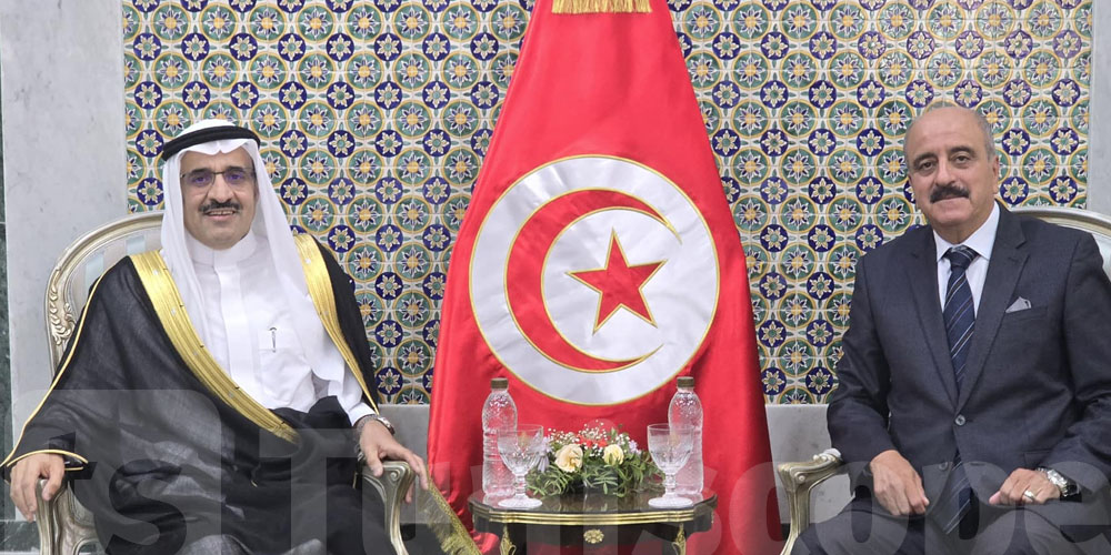 Le ministre des affaires étrangères reçoit l’ambassadeur saoudien en Tunisie