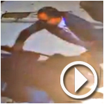 En Vidéo : Descente de police dans un café à Monastir, un policier tabasse une jeune fille