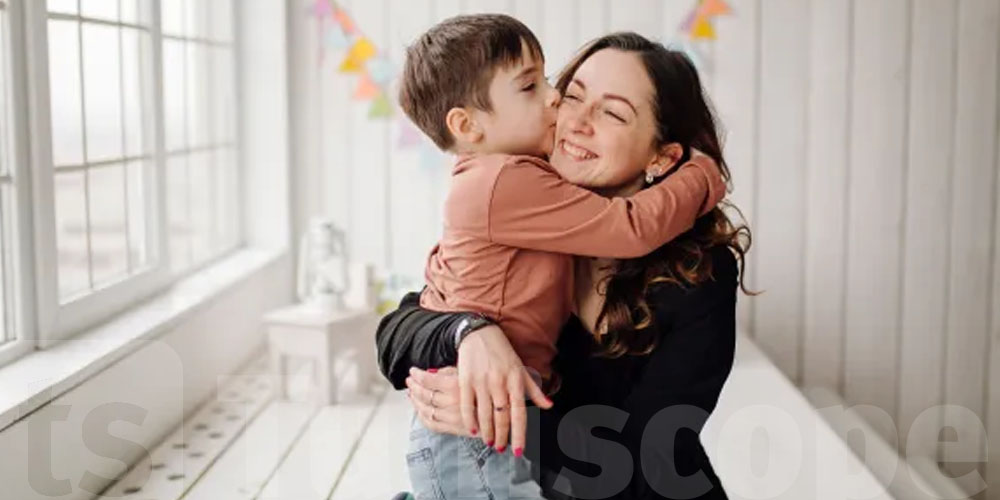 Qu'est-ce que l'éducation positive ? Et fonctionne-t-elle avec l'enfant tunisien ?