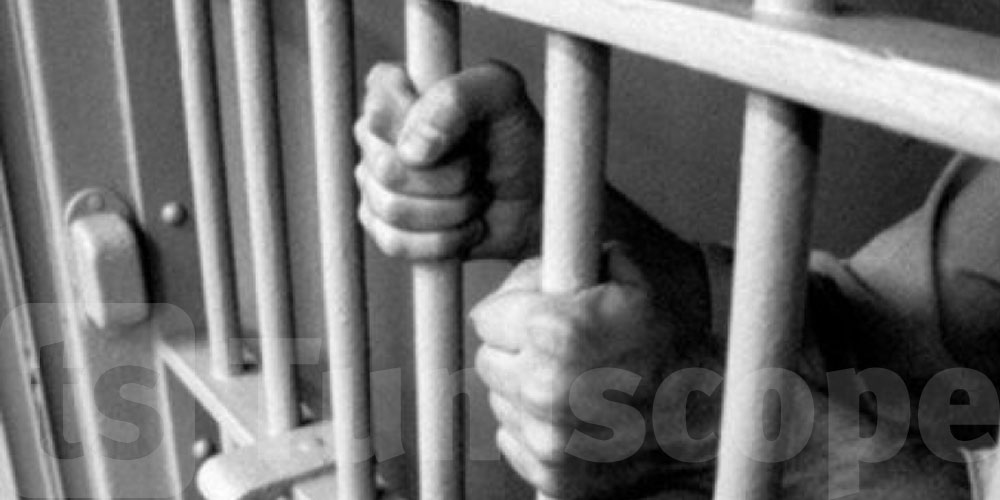 القصرين: السجن لعونيْ أمن بسبب شبهة تكوين وفاق للاعتداء على الأملاك