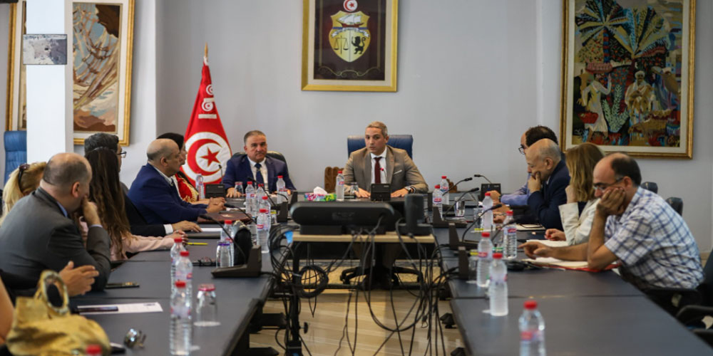  وزير السياحة يلتقي أعضاء المكتب التنفيذي الجديد للجامعة التونسية لوكالات الأسفار