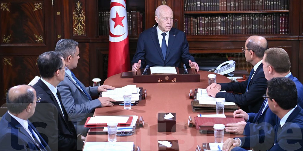 Coupures prolongées : Kaïs Saïed adresse un message à la STEG et à la SONEDE