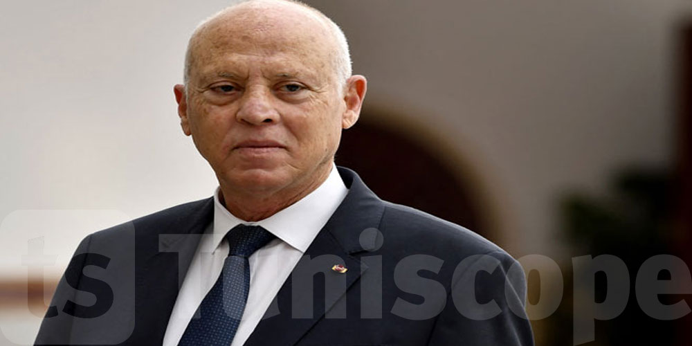  عاجل: بالفيديو: رئيس الدولة يلتقي بعدد من المواطنين بالعاصمة