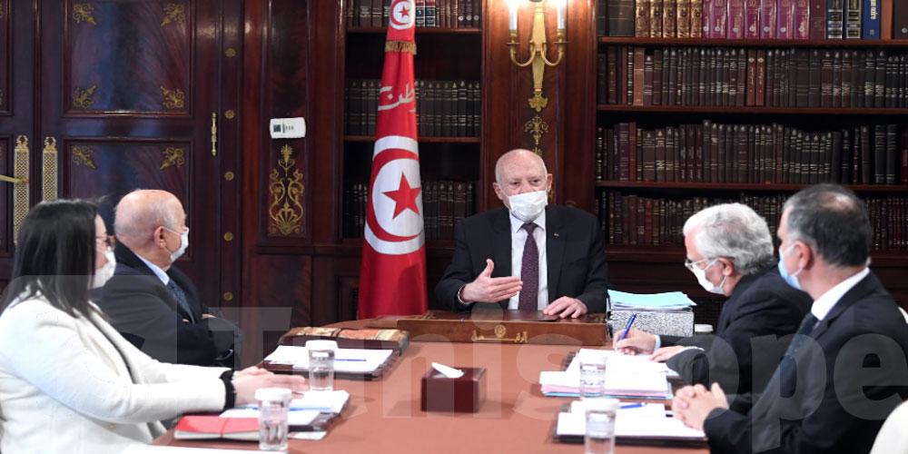 بالفيديو: قيس سعيد يلتقي بأساتذة القانون الدستوري