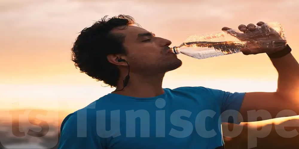 لماذا تشعر بالعطش ليلاً؟ أسباب صحية قد تكون وراء ذلك