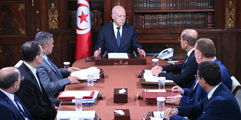 عاجل: قيس سعيّد: قطع الماء والكهرباء والحرائق ظواهر غير عادية والدولة لن تقف مكتوفة الأيدي