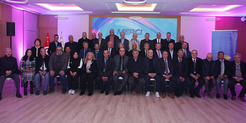 اتصالات تونس تكرّم روّادها بمناسبة الذكرى الثلاثين لتأسيسها.