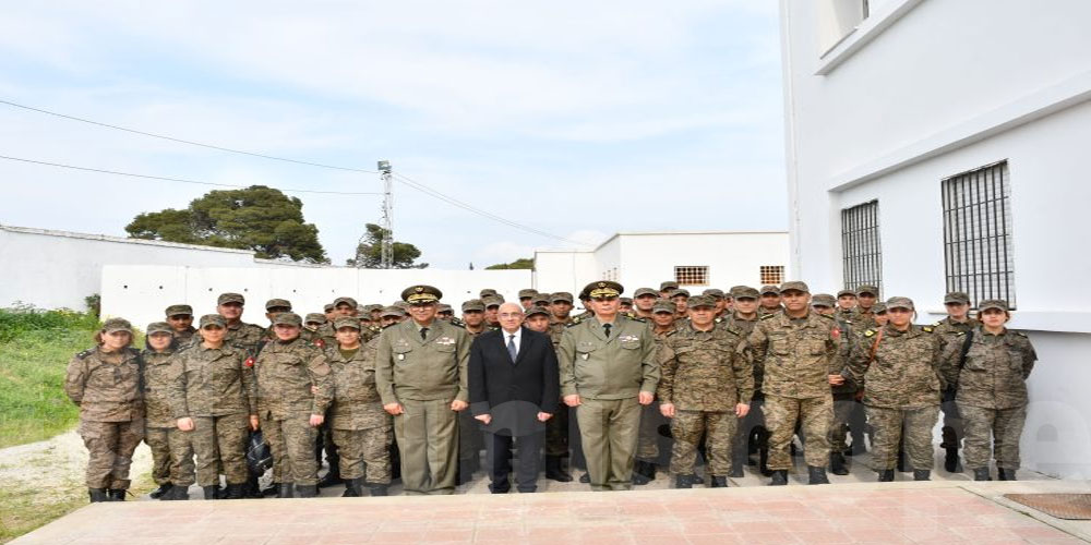 وزير الدفاع في زيارة ميدانية إلى القاعدة العسكرية بسيدي يحيى: التفاصيل