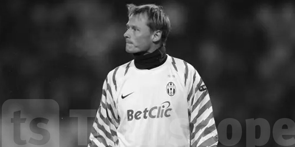 وفاة الحارس السابق لآرسنال وليفربول أليكس مانينغرفي اصطدام بقطار