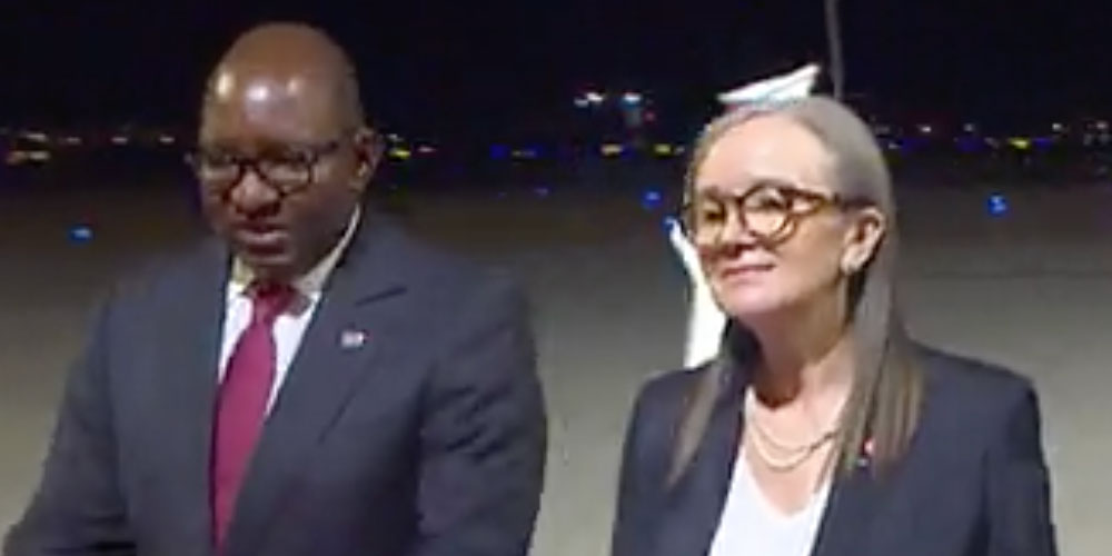بالفيديو : وصول رئيس وزراء جمهورية الكونغو الديمقراطية جان ميشال سما لوكوندي